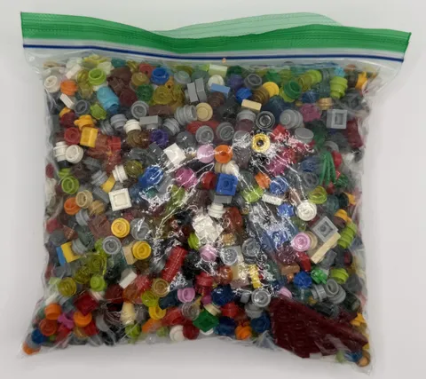 LEGO 10oz Bag of Mix Studs and Plates inv.642