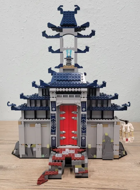 LEGO 70617 Temple of the Ultimate Ultimate Weapon Ninjago Movie 1403pc Box