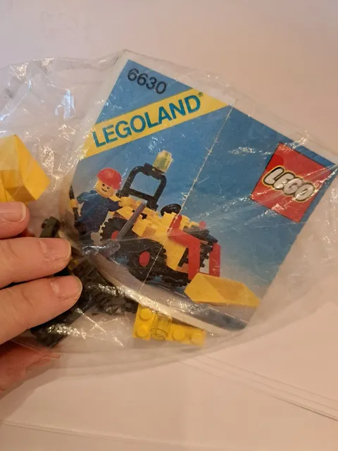 LEGO Town: Bucket Loader (6630) excavator city vintage construction site builder