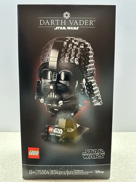 LEGO Star Wars: Darth Vader Helmet (75304) - New in Sealed Box - Retired