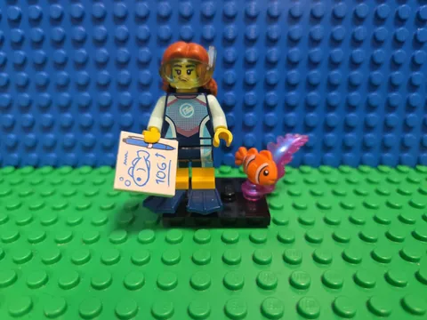 Lego Marine Biologist Minifigure Collectible Series 29 71052 CMF Lot Rare HTF 