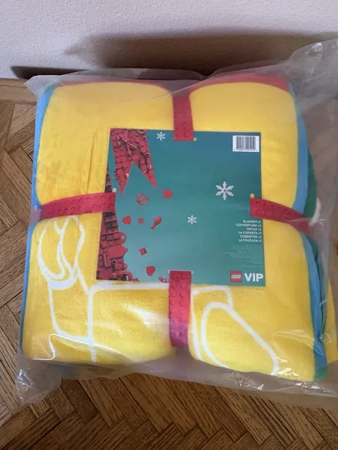 LEGO Fleece Blankets 5007622 VIP Exclusive Brand New Sealed