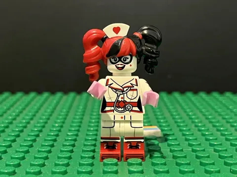 Lego Nurse Harley Quinn Minifigure 71017 Batman Movie Series 1 coltlbm13