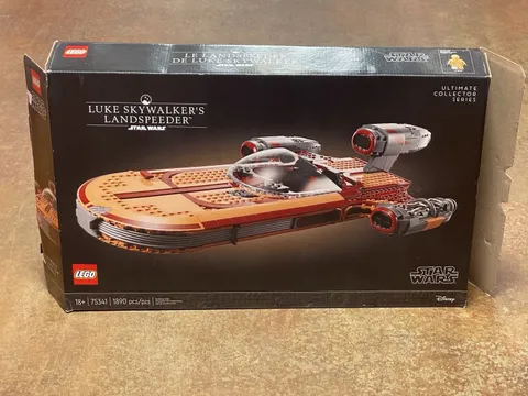 LEGO Star Wars: Luke Skywalker's Landspeeder UCS (75341) Brand New - Open Box