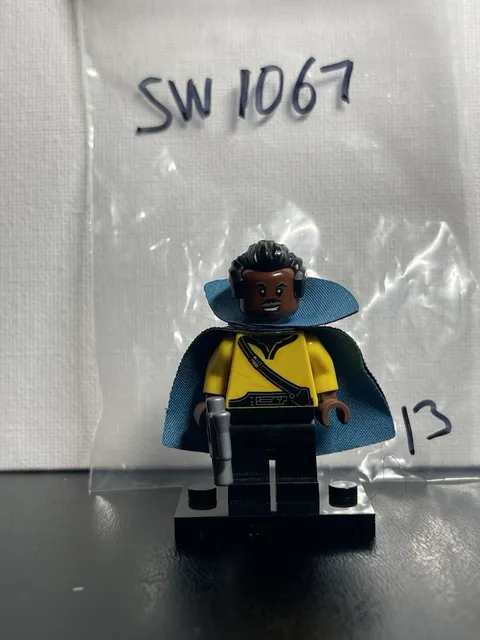 LEGO Star Wars Lando Calrissian Minifigure Old Blue Cape, SW1067
