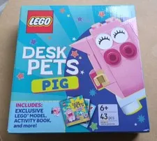 Lego. Desk Pets: Pig by Ameet Sp Z.O.O. Includes 43 Pc Pig, Activity Book