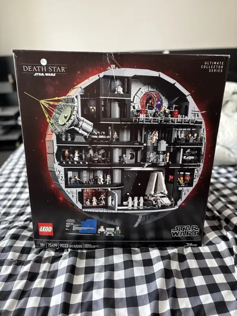 LEGO DISNEY- UCS Death Star 75419 - Missing Stickers, Manuals, And Some Parts