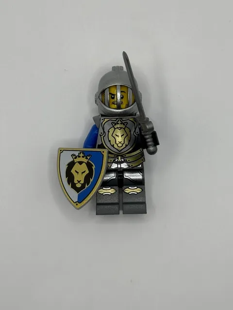 LEGO Castle King's Knight Armor Minifigure - cas523 - Set 70402