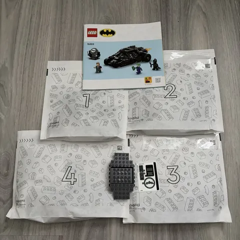 LEGO Super Heroes: Batman Tumbler Vs. Two-Face & Joker (76303) No Minifigures!!!