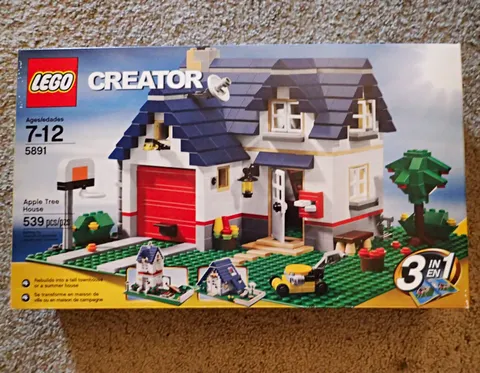 LEGO Creator 3 in 1 Apple Tree House 5891 Factory Sealed
