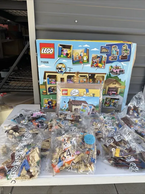 New Open Box Retired LEGO The Simpsons: The Simpsons House (71006)