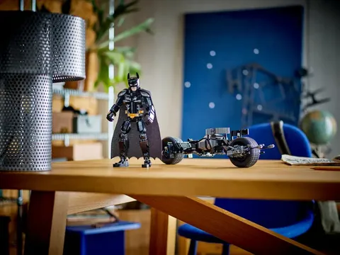 LEGO Batman Dark Knight Construction Figure & the Bat-Pod Bike #76273 (RETIRED)