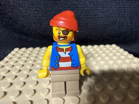 Lego twn332 PIRATE MAN City Town Minifigure Next Day Shipping
