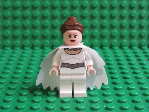 Lego Star Wars 9495 Princess Leia Celebration Outfit Minifigure sw0371 AW19