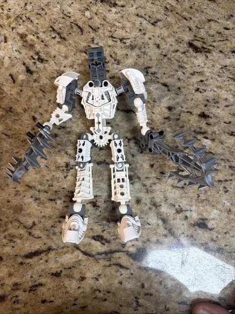 Lego Bionicle Toa Metru Nuju 8606 - No Manual - Near complete