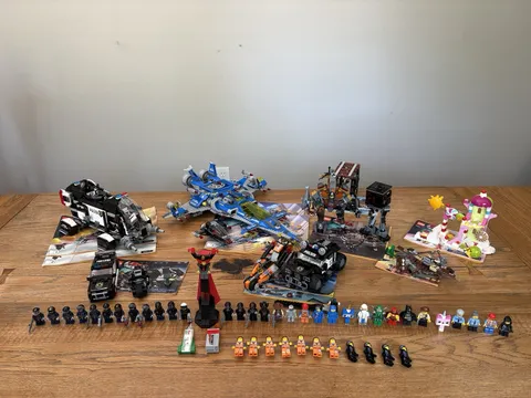 HUGE LEGO Movie Lot (70816, 70815, 70807, 70808, 70819, 70803, 70800, PLUS MORE)