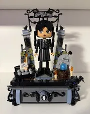 LEGO Wednesday 76780 Wednesday Addams Minifigure Nevermore Academy Display Stand