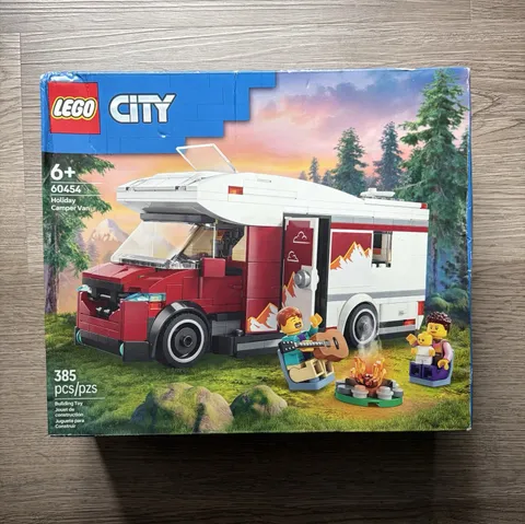 LEGO City: Holiday Adventure Camper Van (60454)