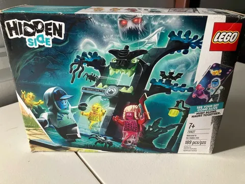 LEGO Hidden Side 70427 Welcome to the Hidden Side RETIRED 189 pcs 4 Minifigs