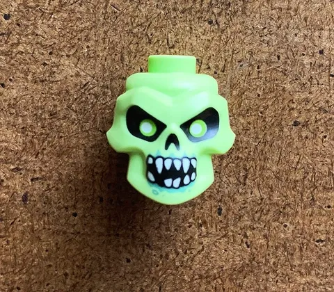 LEGO Ninjago Minifigure Green Skull Head "The Skull of Hazza D'ur" 71721, 71722