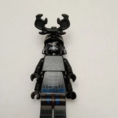 LEGO Black Samurai Plastic Minifigure w/ Horned Helmet & Armor