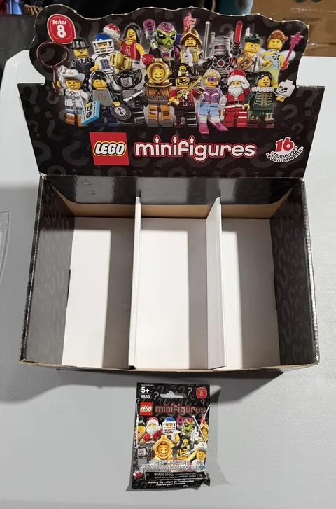 LEGO Series 8 Collectible Minifigures 8833 Diver SEALE) & Empty Display Box