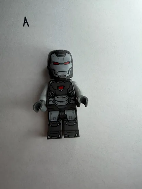 LEGO® Marvel Minifigure - War Machine - Pearl Dark Gray Armor 76277