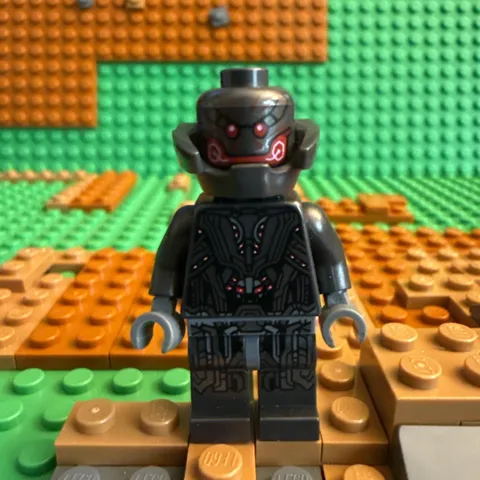 LEGO Ultron Minifigure great condition 