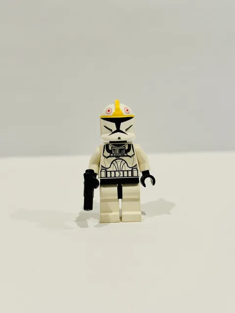 LEGO SW0355 - Clone Trooper Pilot (Phase 1) Minifigure w/ Rifle (Star Wars)