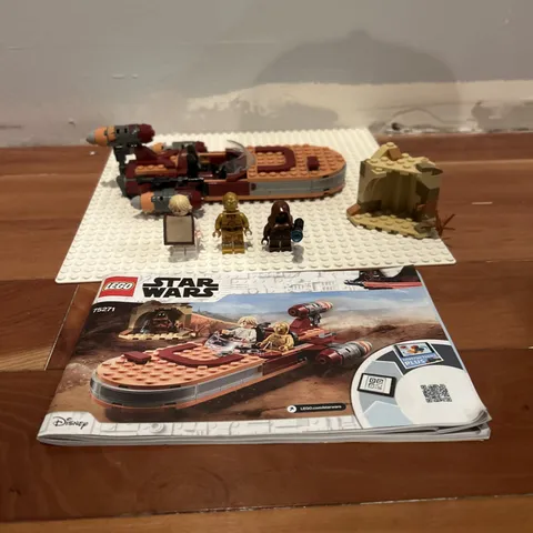 LEGO Star Wars: Luke Skywalker's Landspeeder (75271) Complete Set W/ Manual