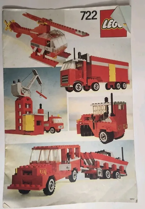 Vintage 1980 LEGO Brand 722 Universal Building Set Instruction Manual