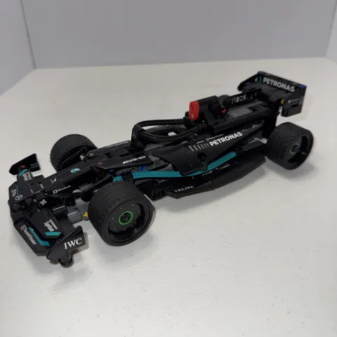 LEGO Technic Mercedes-AMG F1 W14 E Performance Pull-Back set (42165) Read
