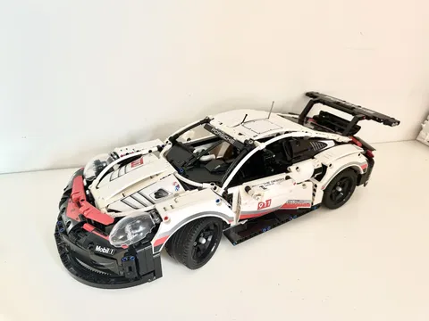 BUILT LEGO TECHNIC: Porsche 911 RSR (42096) 100% Complete - Assembled