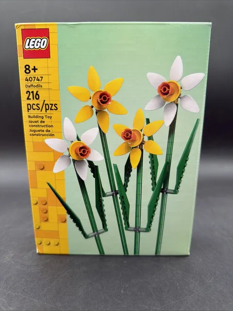 LEGO Daffodils Set, Flowers Building Toy, 216 pcs, ages 8+ 40747.  NEW