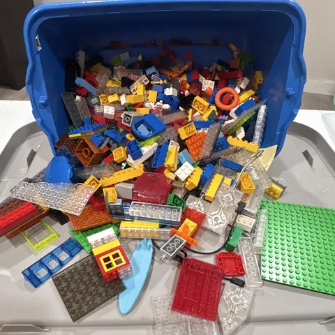 LEGO 5+lbs Bulk Lot Mixed Bricks Pieces Parts Multicolor Plastic in Bucket/Tub