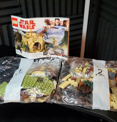 75208 - Yoda's Hut - LEGO Star Wars - Sealed Bags! 100% Complete! NEW