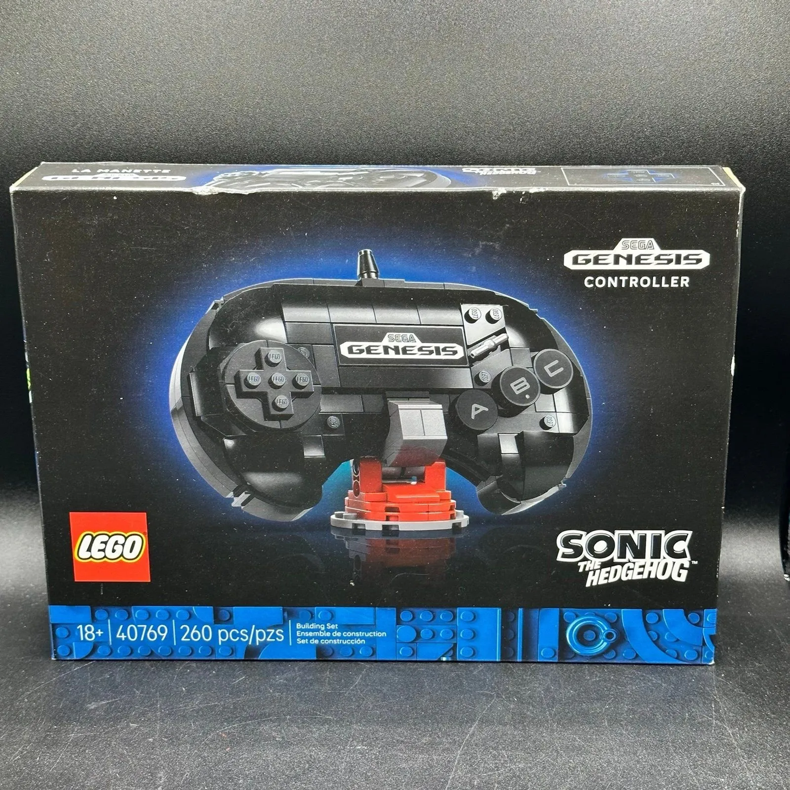 New* LEGO Sonic the Hedgehog: (40769) SEGA br Genesis Controller (Box Defects)