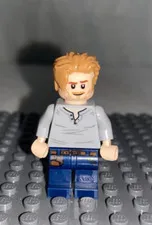 Lego Owen Grady Minifigure 75937 75938 76945 76947 76948 76949  Grey Open Shirt