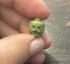 LEGO STAR WARS - Minifig, Head Alien with Green Facial Lines (Kithaba)