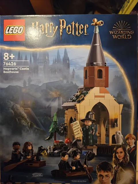 NEW and UNOPENED LEGO Harry Potter 76426 Hogwarts Castle Boathouse