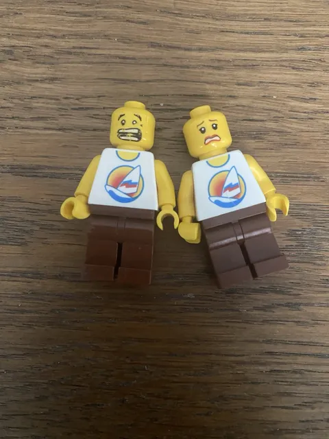 LEGO MINIFIGURE-TOWN CITY-SURFBOARD ON OCEAN, 2 Faces On Heads Lot Of 2