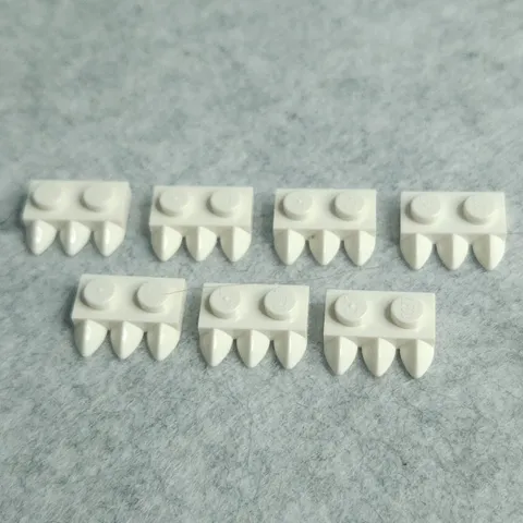 LEGO 15208 Plate 1 x 2 with 3 Teeth White x7 Genuine
