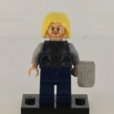 Lego Thor Minifigure With Hammer From 6868 Hulks Helicarrier Breakout 