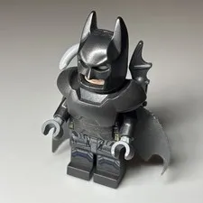 Lego Armored Batman Minifigure with Weapon sh217 DC Justice League 76044 Sh0217