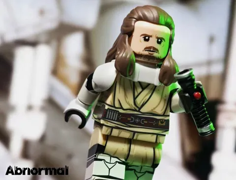 LEGO Star Wars Abnormal minifigure armored Qui Gon Jinn alt