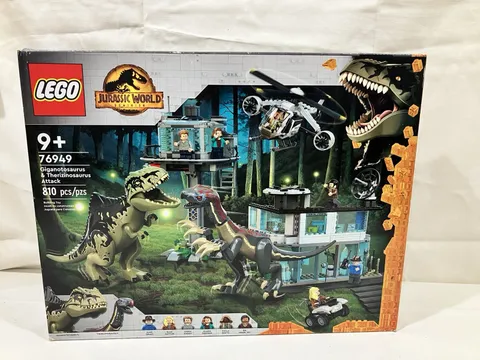 LEGO Jurassic World:  76949 - Giganotosaurus & Therizinosaurus Attack - NEW