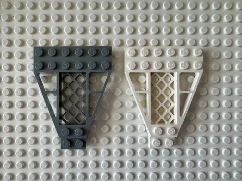 LEGO Wedge, Plate 8 x 6 x 2/3 with Grille 30036