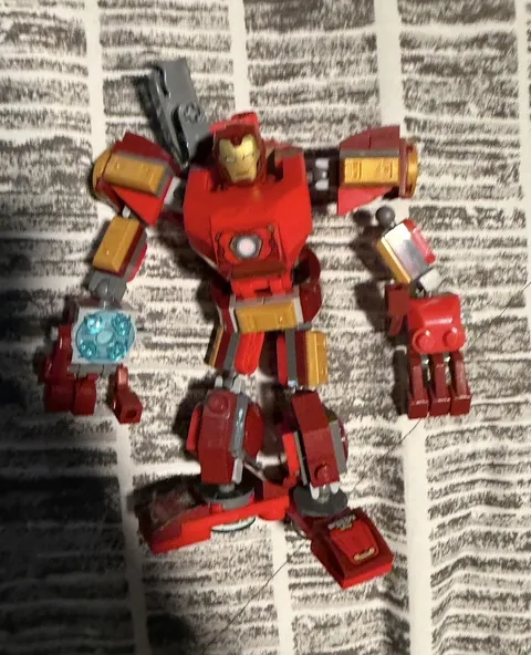 LEGO 76203 Marvel Iron Man Mech Armor With Iron Man Minifigure