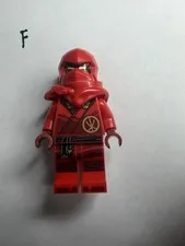 LEGO Ninjago Dragons Rising: Kai Minfigure with Dual Swords Yellow