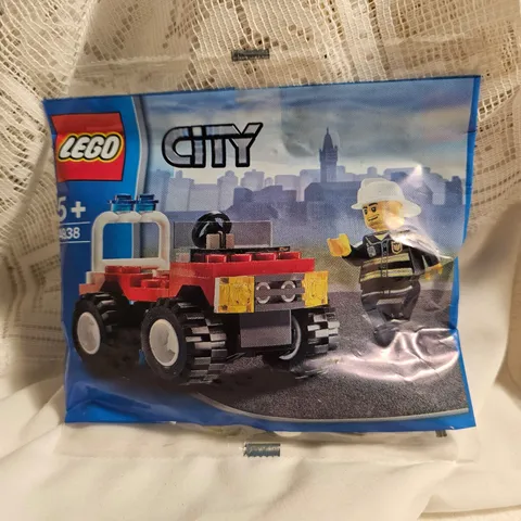 LEGO City Fire Fighters Set 4938 Fire 4 x 4 Car Polybag BRAND NEW Sealed